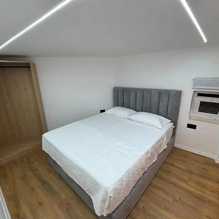 Saranda Apartments Apartamento