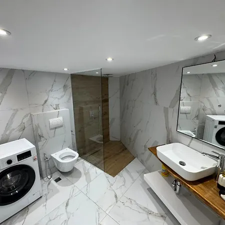 Saranda Apartments Apartment *
